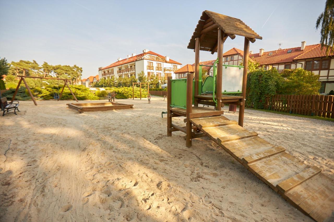 Seayou Yellow House Villa Rogowo  Buitenkant foto